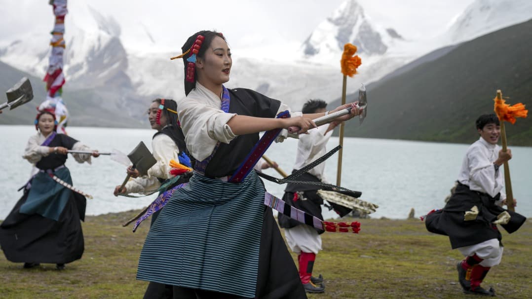 Xizang Doubles Overseas Visits, Targets World-Class Tourism Destination