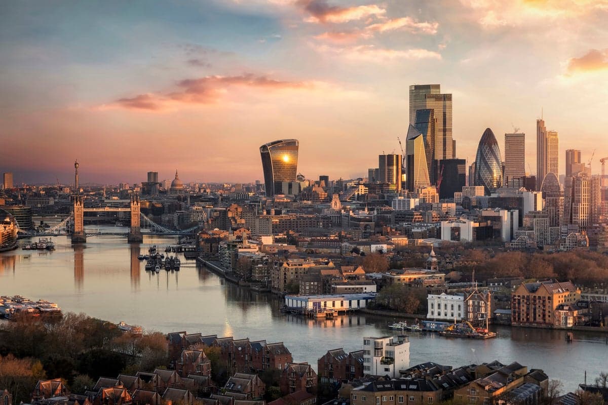 Windstar Sails into London's Tower Bridge for Luxury Getaways