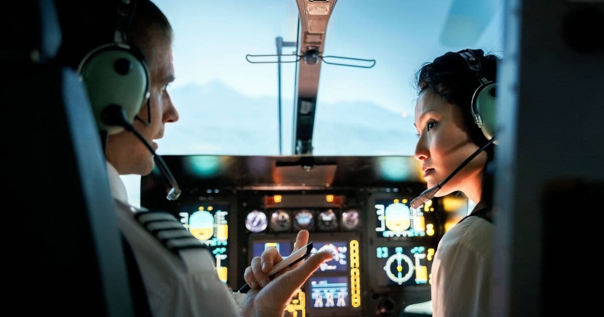 Women Pilots Outperform Men in Stressful Flight Scenarios: Study