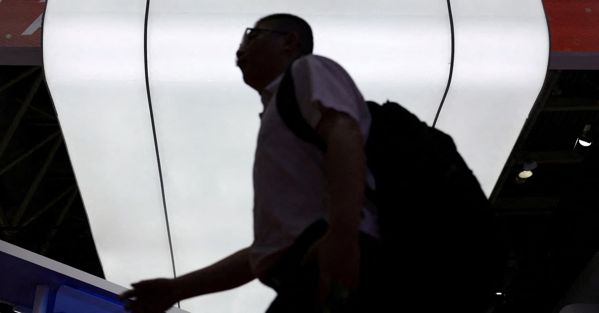 Alibaba's Amap Challenges Meituan's Dominance in Local Services