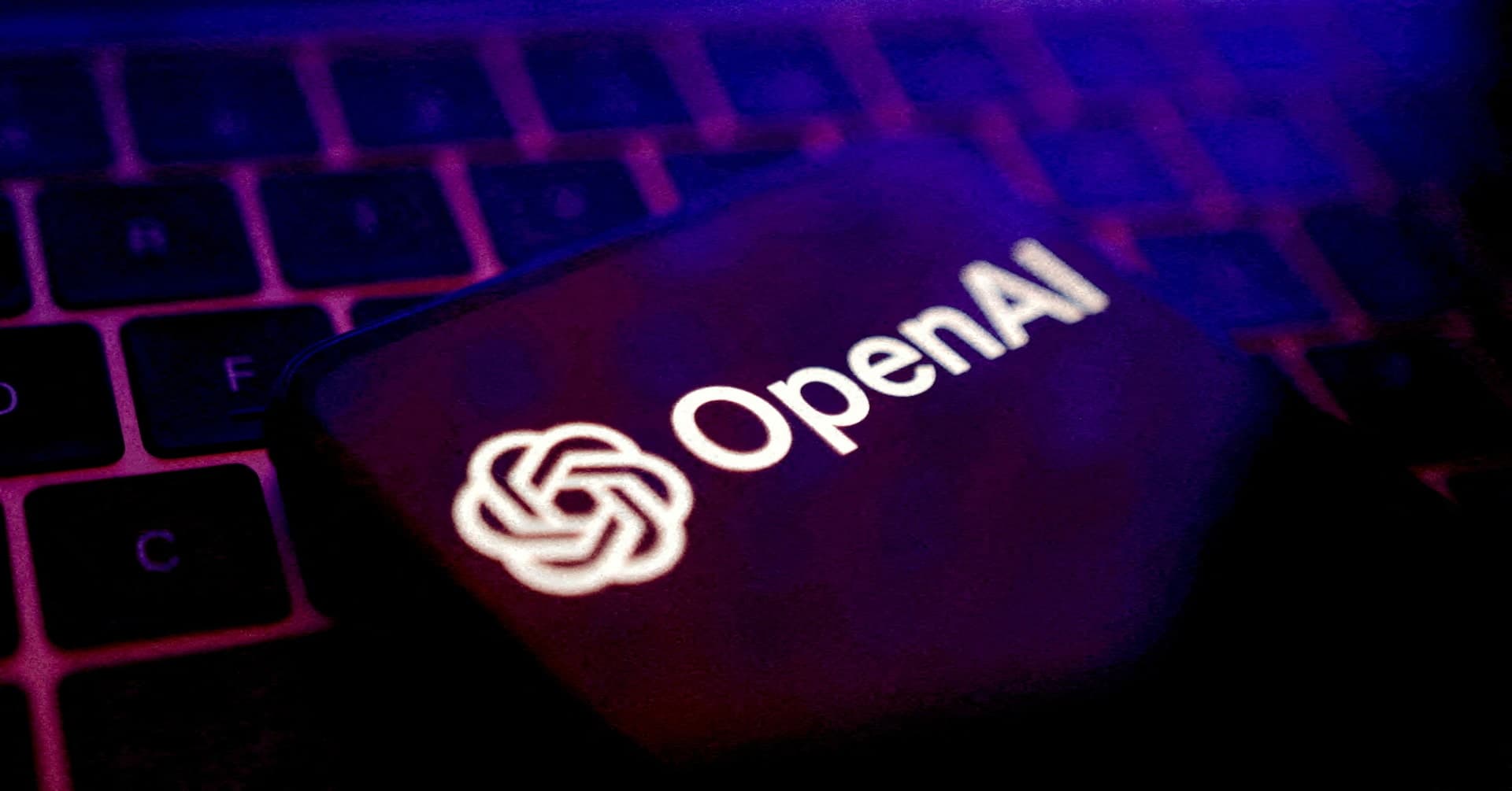 OpenAI's Chief People Officer Exits Amid AI Boom