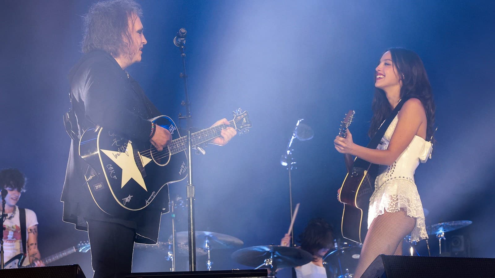 2025's Biggest Surprise Duets: Pop Stars and Music Legends Unite