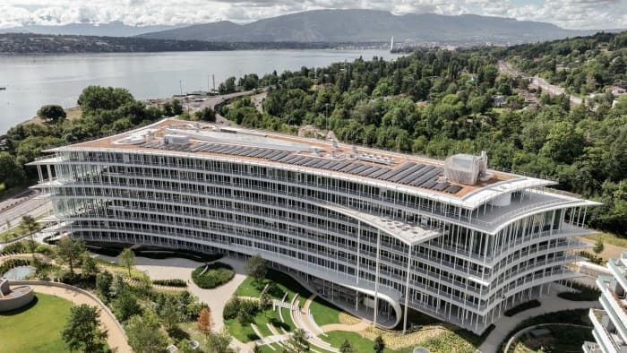 Swiss Bank Taps Lake Geneva's Geothermal Power for Eco-Friendly HQ