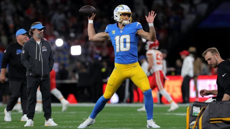 Chargers QB Herbert Outshines Chiefs' Mahomes in Thrilling Season Opener