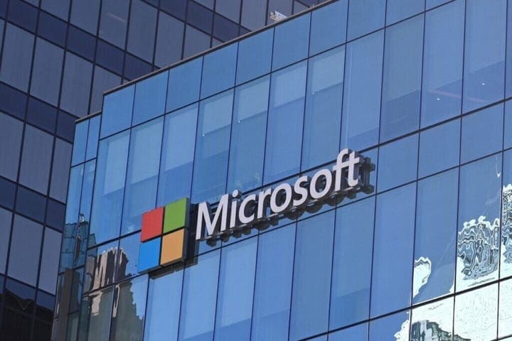 Tech Analyst Ives Forecasts "Golden Age of Tech" with Top 5 Stocks for 2025