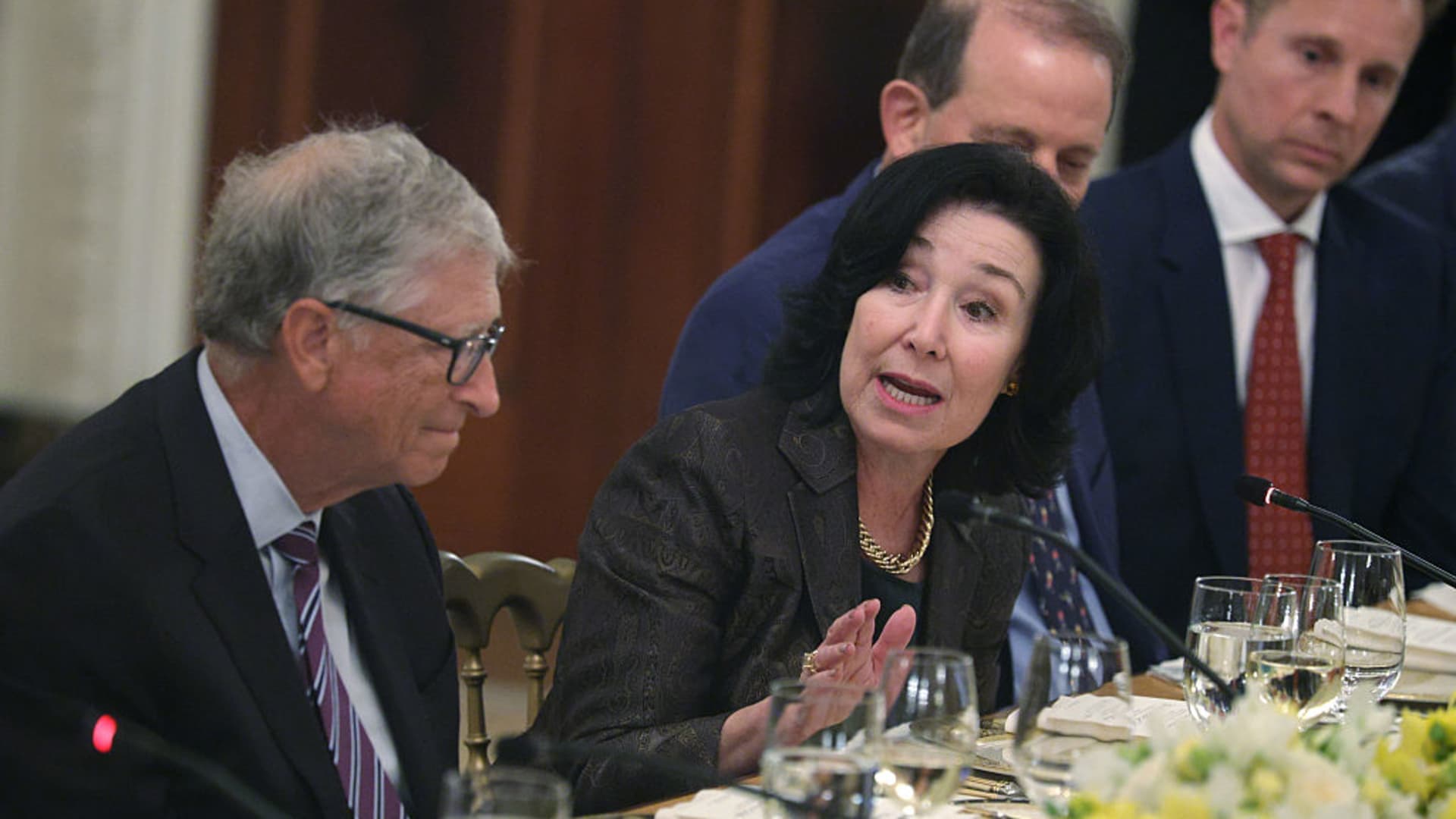 Oracle Soars 20% on Massive Cloud Contracts and AI Boom