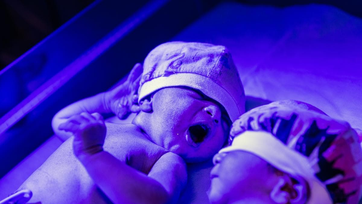 Newborns' Quiet Arrival: When Silence Speaks Volumes
