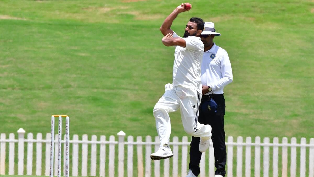 Veteran Pacer Shami Battles Injuries in Duleep Trophy Comeback Bid
