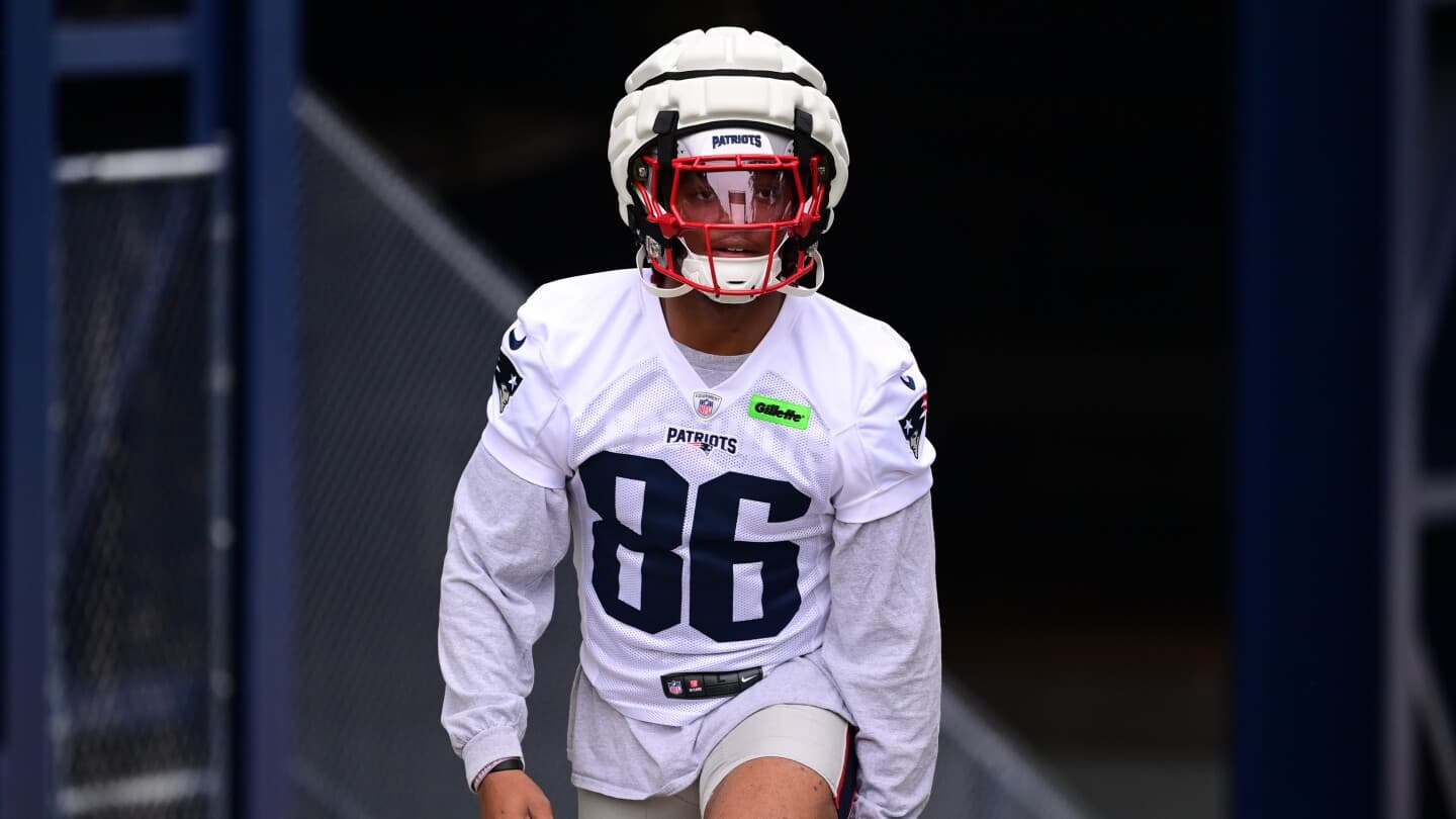 Packers Waive Veteran WR Kawaan Baker in Roster Shuffle
