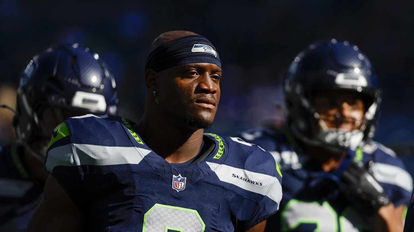 Seahawks Shift to Run-First Offense, Charbonnet Impresses Kubiak