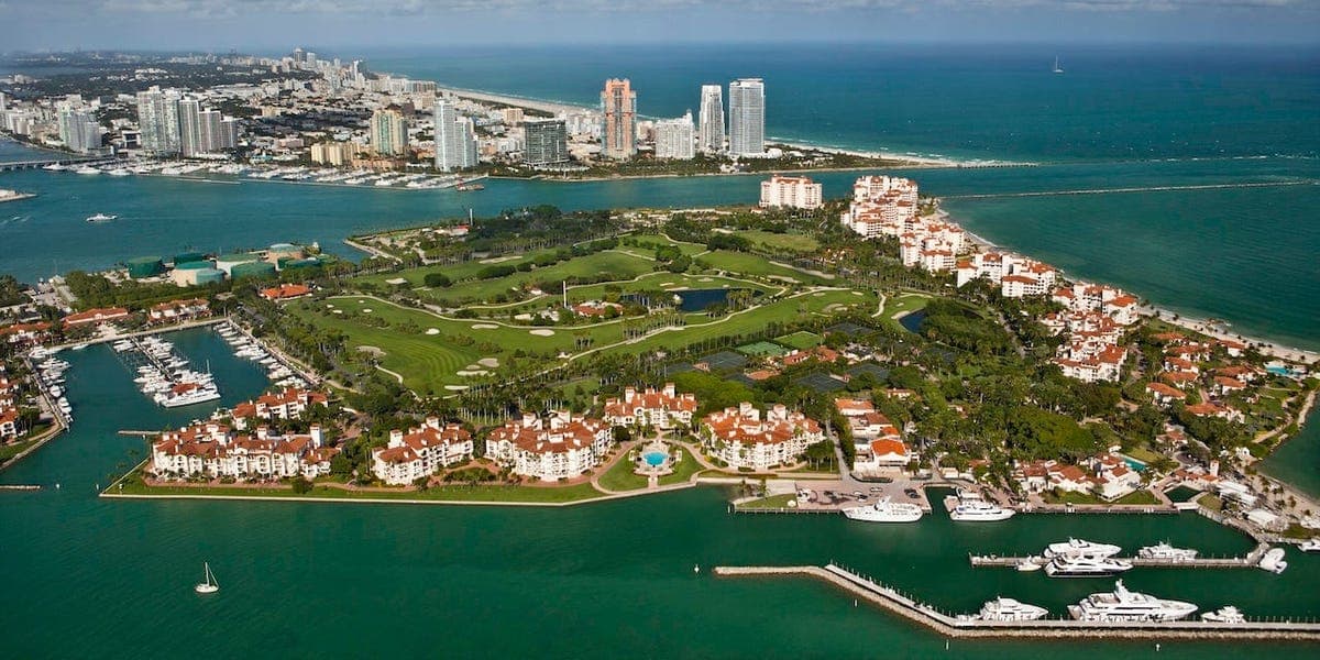 Heartland Hotspots Challenge Coastal Elites for Affluence Crown