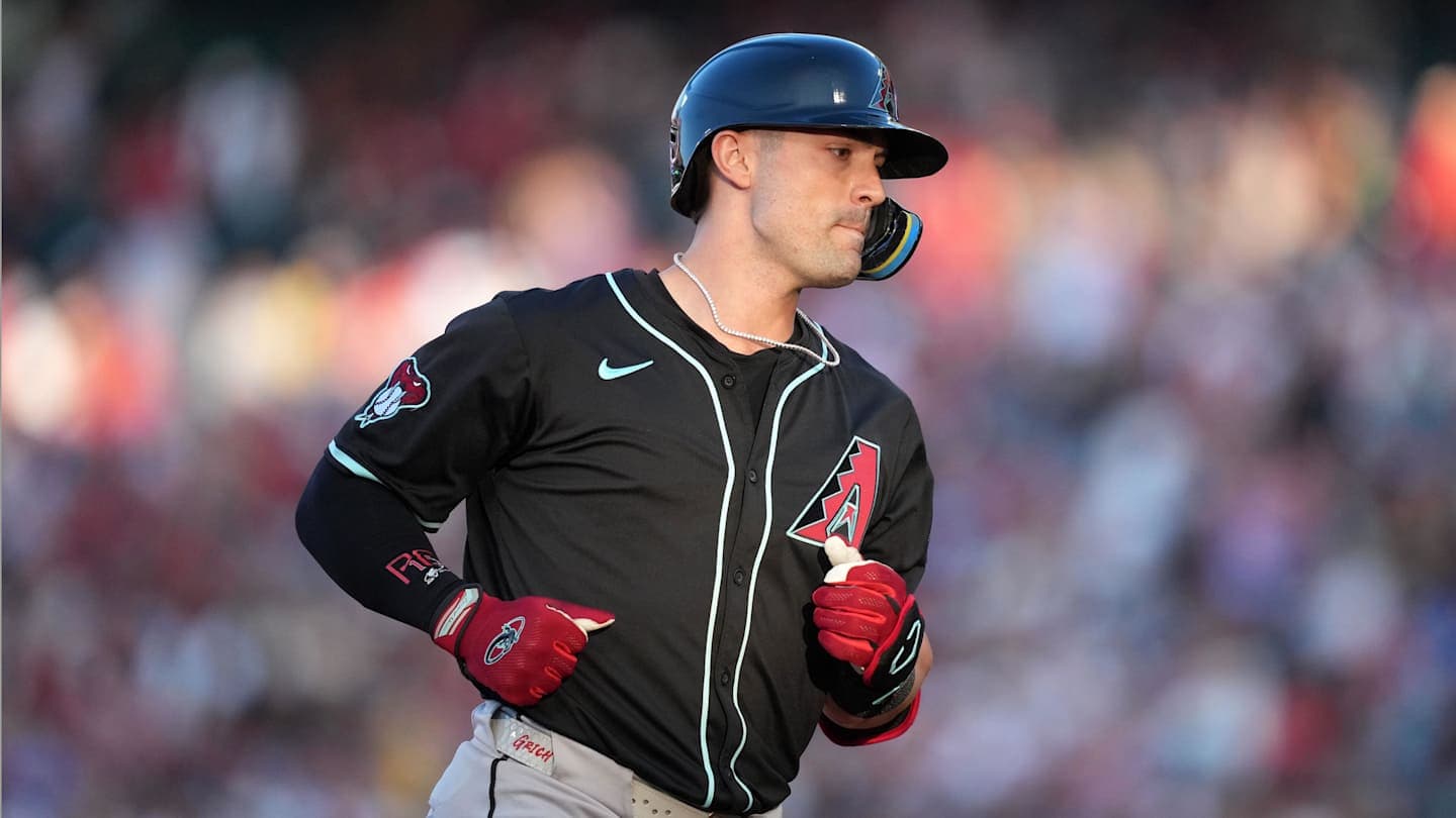 Diamondbacks Trade Outfielder Grichuk to Royals in Deadline Deal