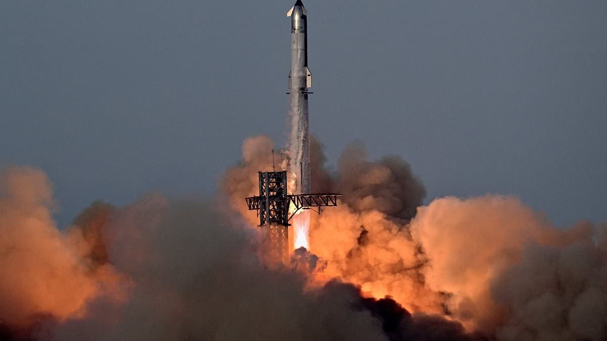 SpaceX Starship Rocket Succeeds in Suborbital Test, Then Explodes on Landing