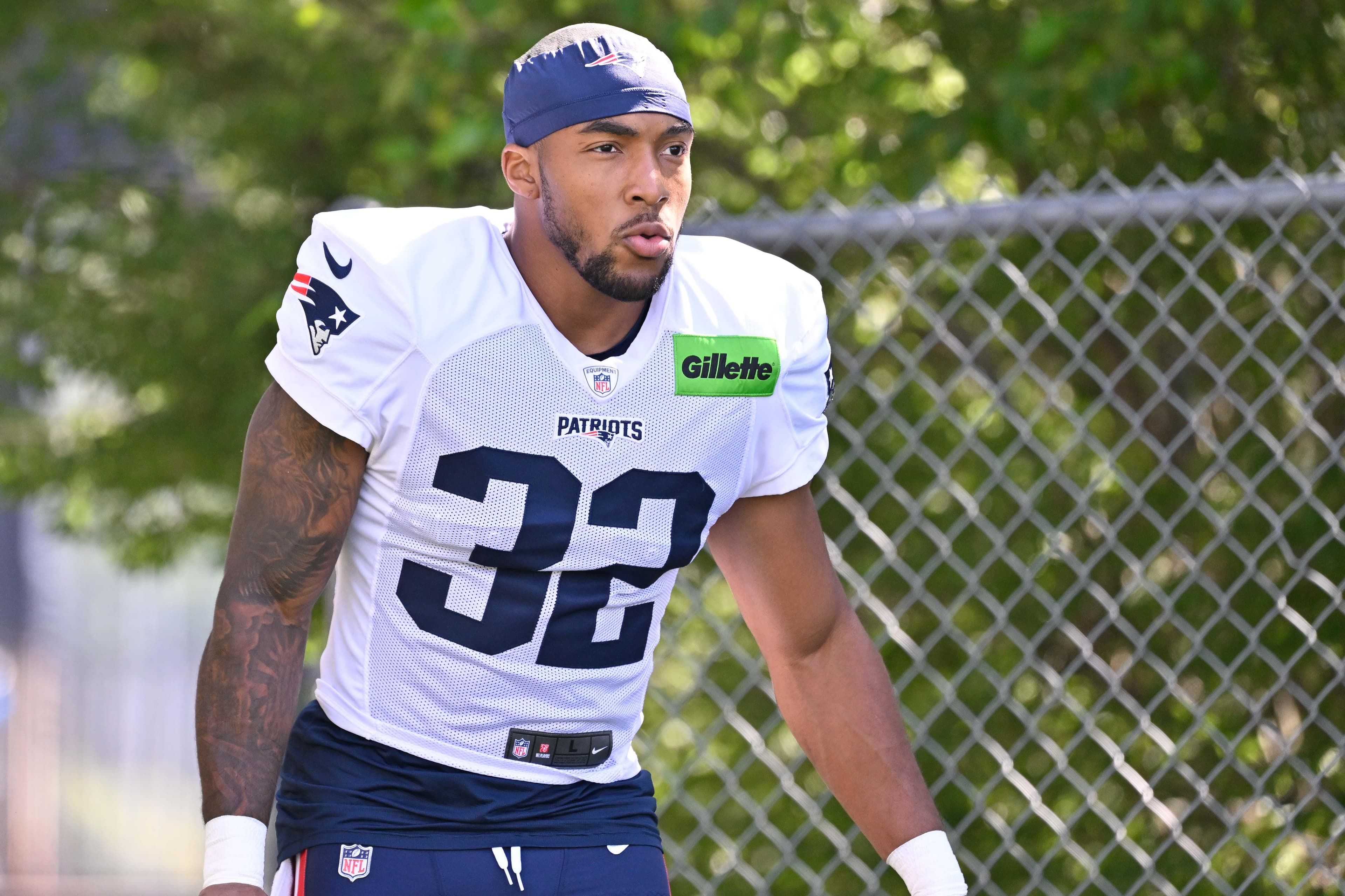 Rookie Sensation: Patriots' Henderson Stuns with Electrifying Kickoff Return