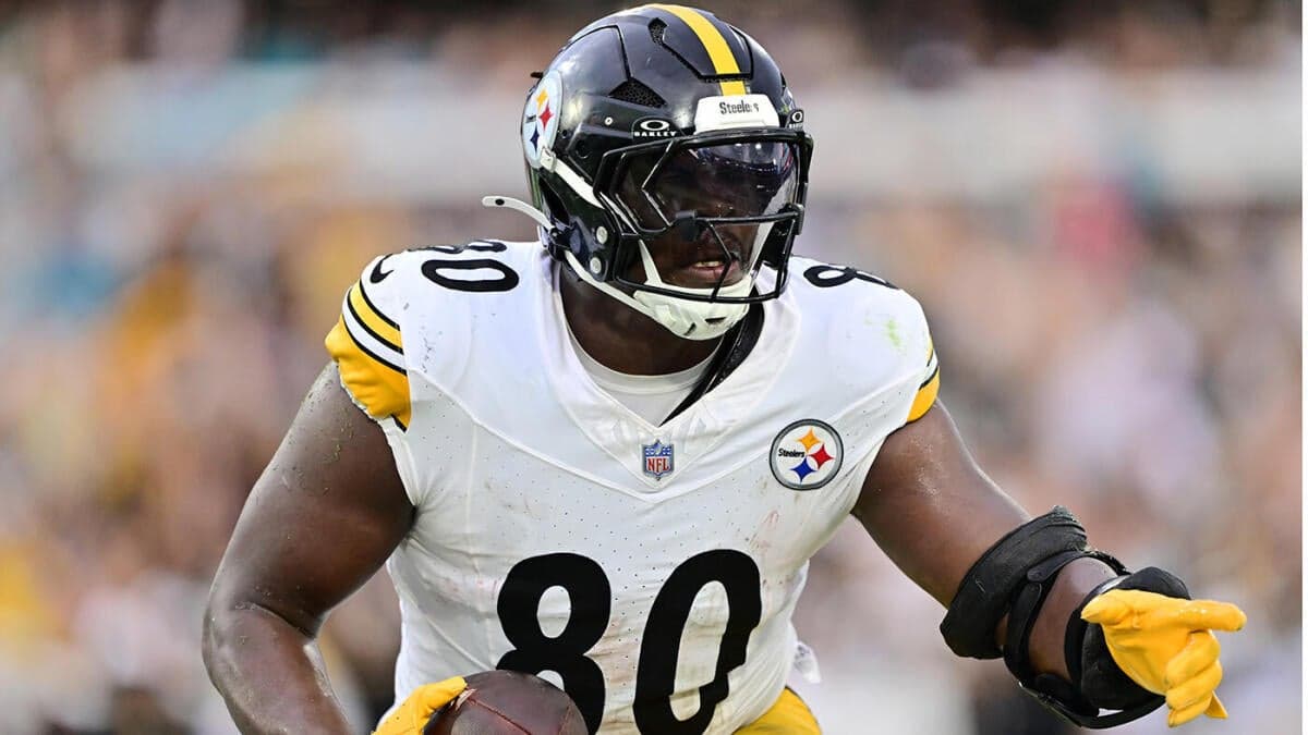 Steelers Tight End Eyed for Tackle Conversion: Potential NFL Superstar in the Making?