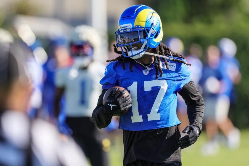 Veteran Receiver Davante Adams Earns Respect of Rams Teammates in Training Camp