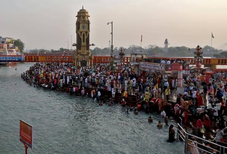 Thousands Flock to Haridwar for Shravan Shivratri 2025 Celebrations