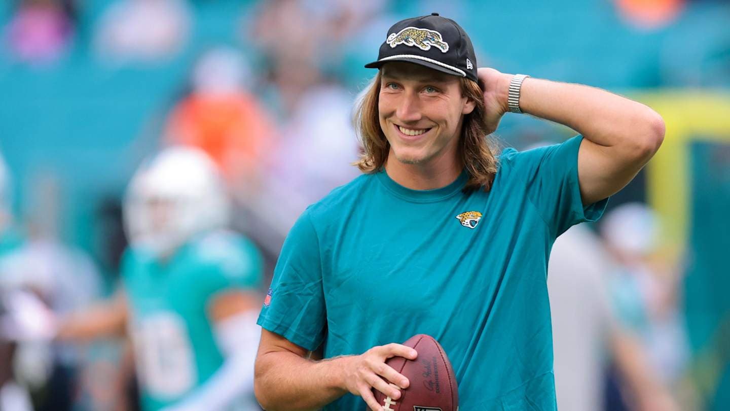 Jaguars GM Excited by QB Lawrence's Offseason Progress