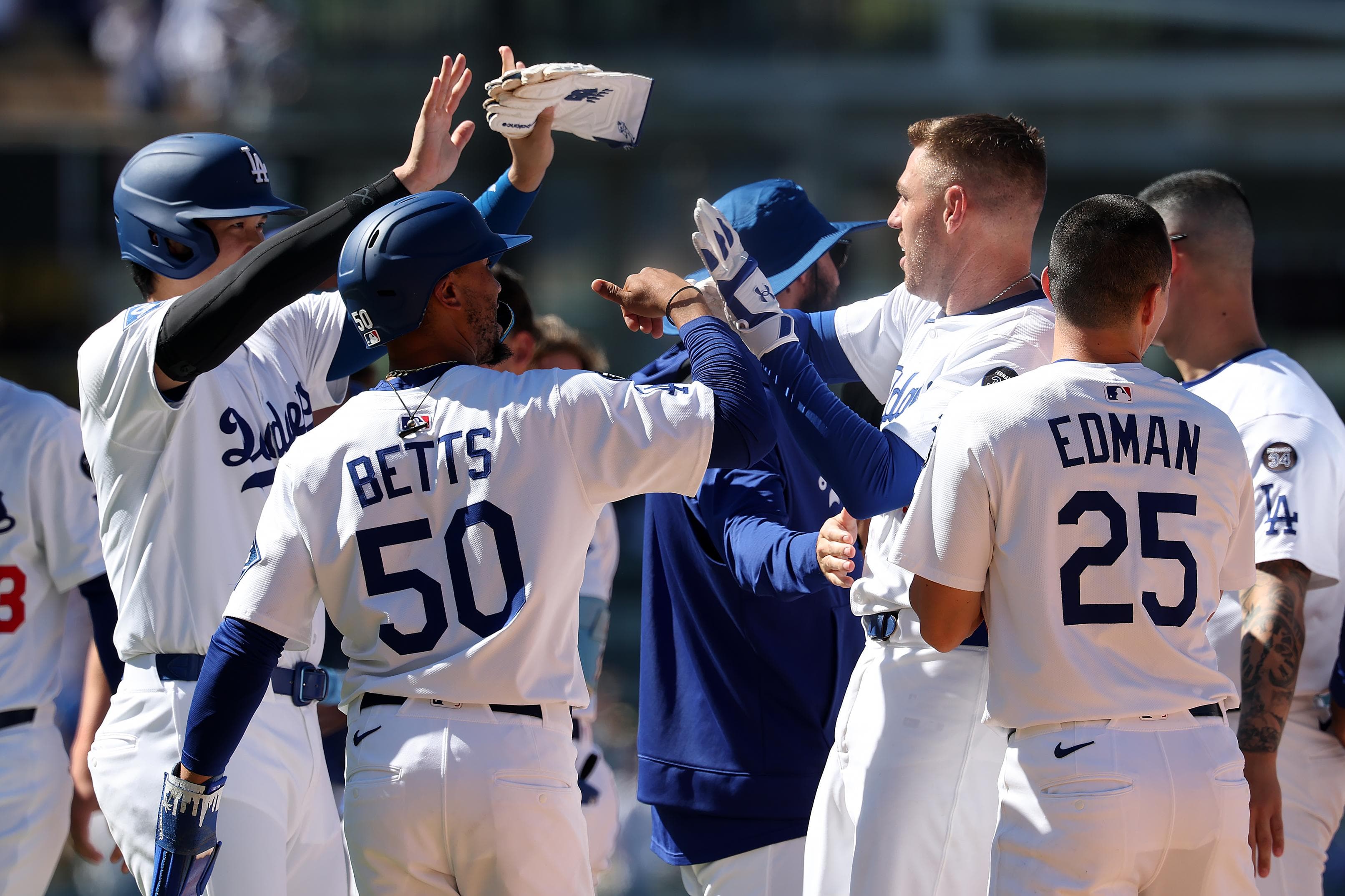 Dodgers Eyeing Reunion with Former Flamethrower Joe Kelly