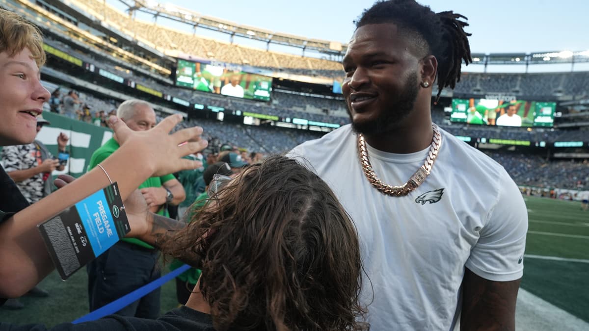 Eagles Soar Past Cowboys in Controversial Season Opener