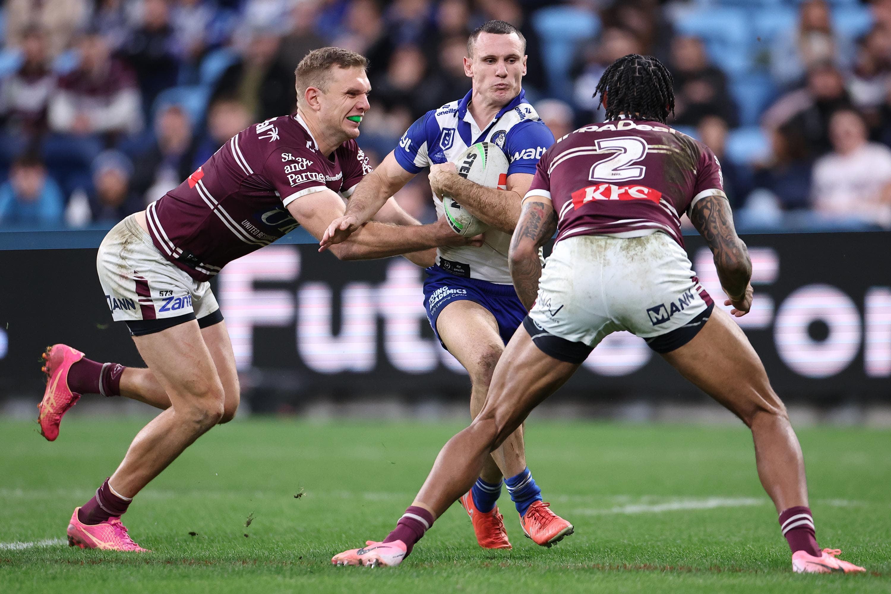 Bulldogs Fullback Faces Lengthy Absence Due to Abdominal Injury