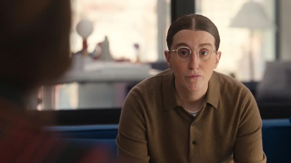Rookie Actress Robby Hoffman Shines in "Hacks" Emmy Nomination