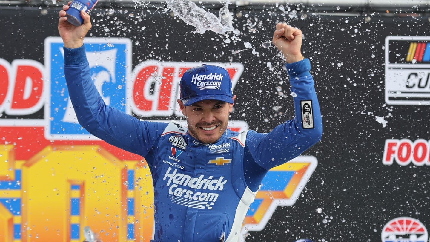 Larson Dominates Bristol, Poised for Playoff Advancement