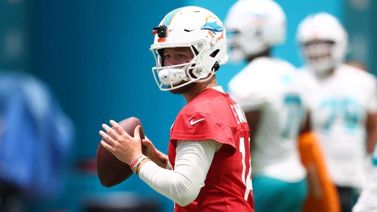 Rookie QBs Dazzle as NFL Preseason Rolls On