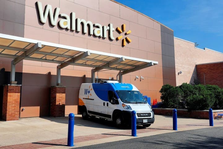 Walmart's 10-Year Stock Surge Turns $10K into $41,750