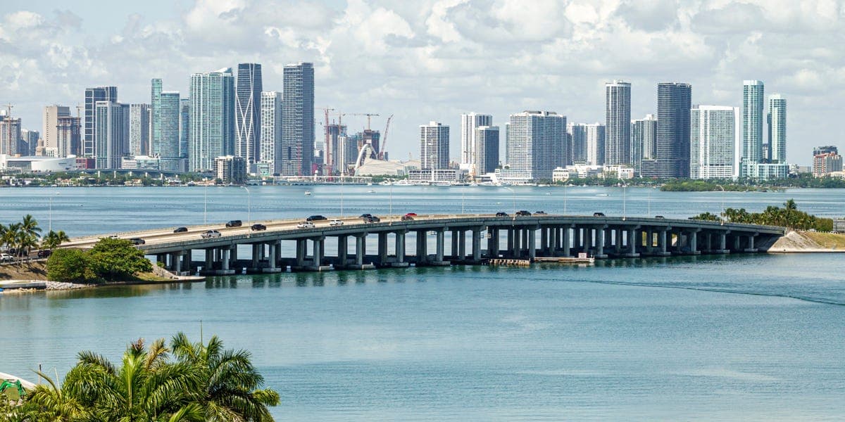 Ultrawealthy Seek Security, Mobility in Surprising Second Home Hubs