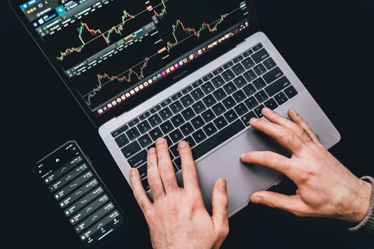 Blue Owl Capital Offers Steady Dividends and Low-Risk Profile for Income Investors