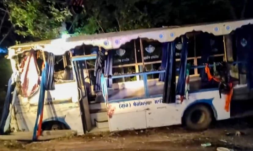 Devotee Bus Overturns: 11 Dead, 21 Injured