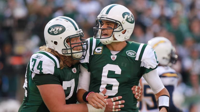 Former Jets Teammates Mourn Sudden Passing of Nick Mangold
