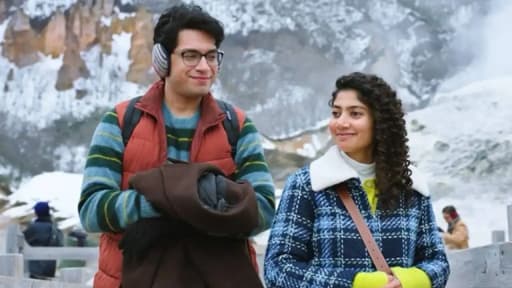 Aamir Khan Tears Up at Son Junaid's Film Premiere