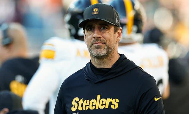 Rodgers Plays With 3 Wrist Fractures