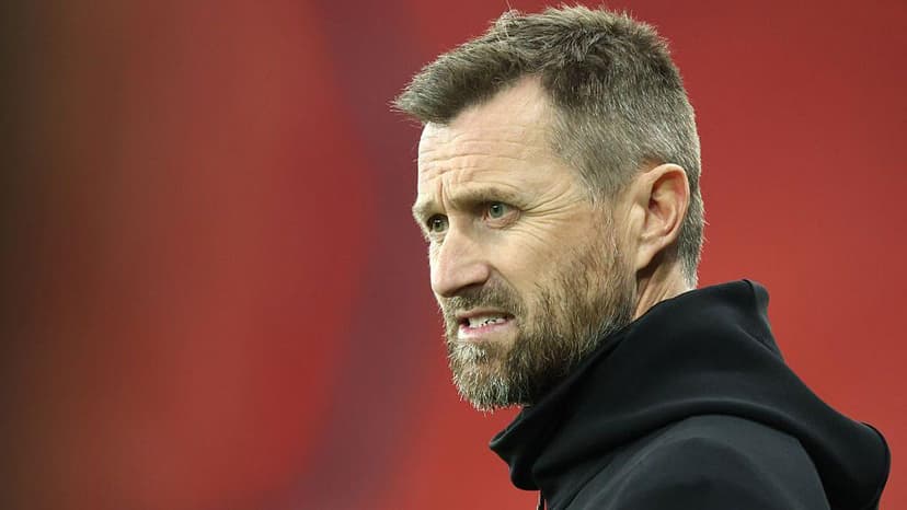 Aberdeen's Manager Hunt Hits Snag