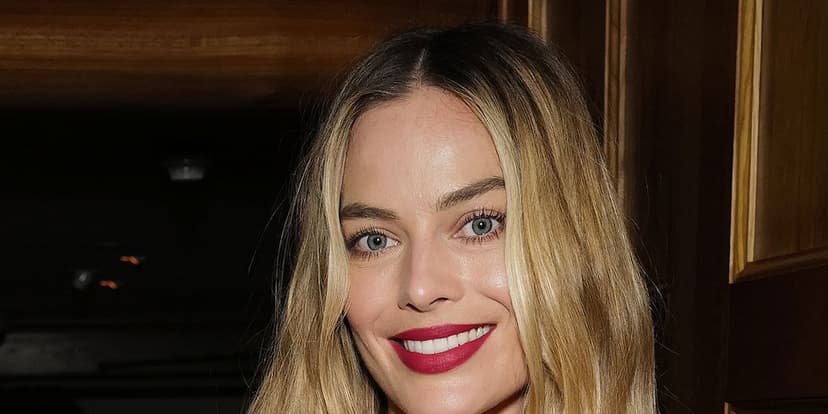 Actress's Stunning Premiere Gown Steals the Show