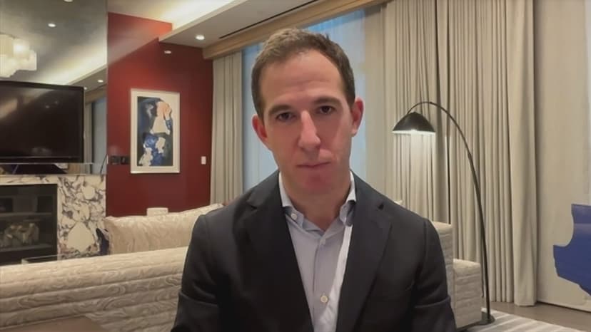 AI Disruption Accelerates: Experts Warn of Historic Shift