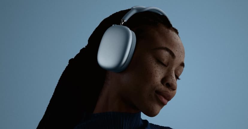 Apple Over-Ears Hit New Low Price at Best Buy