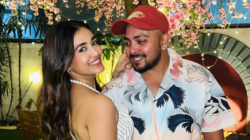 Akriti Agarwal's Cryptic Post Sparks Shaw Breakup Rumors
