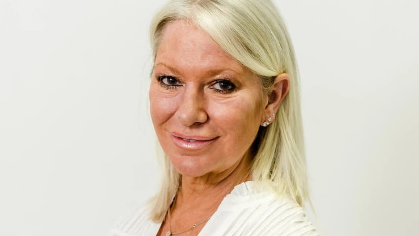 Alex Best's Secret to Youthful Hair Revealed!