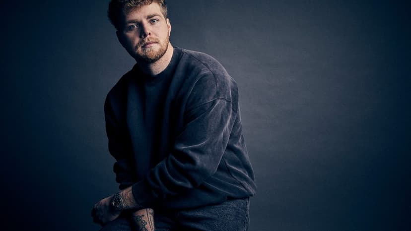 Alex Warren's 'Ordinary': A Social Media Sensation