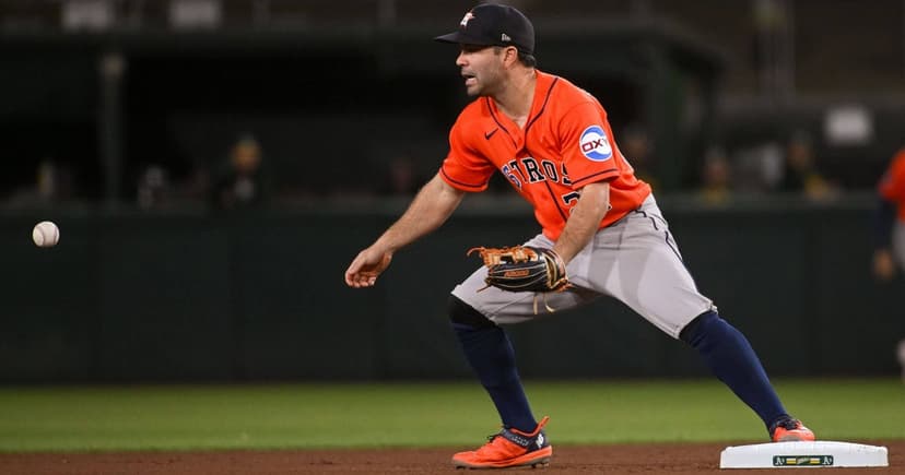 Altuve's Defense Falters: Astros' Season on the Line