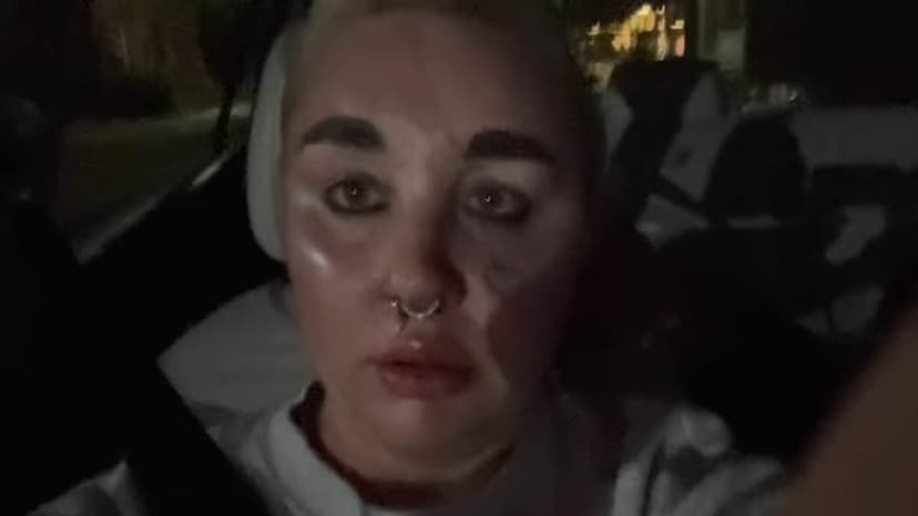 Amanda Bynes Declares Love on Valentine's Day