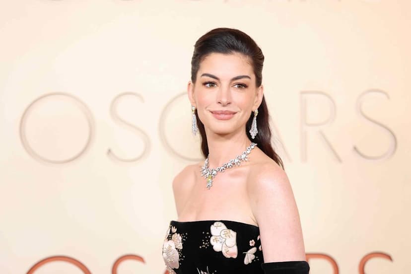 Hathaway's Oscars Hairstyle Hack: Instant Facelift Revealed!