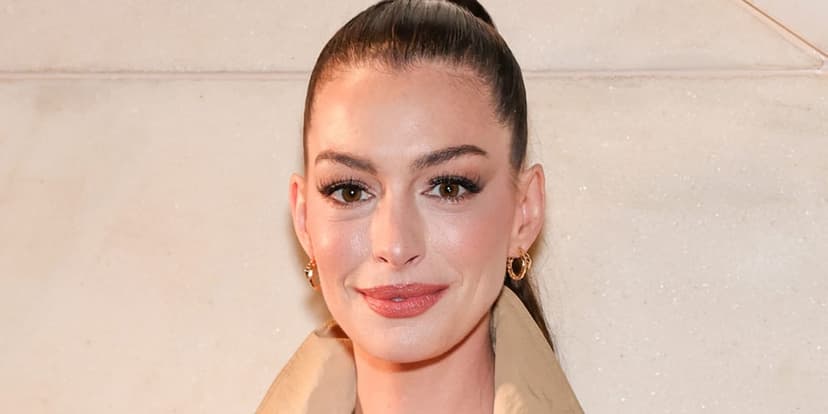 Anne Hathaway's Shocking Pop Star Makeover Revealed