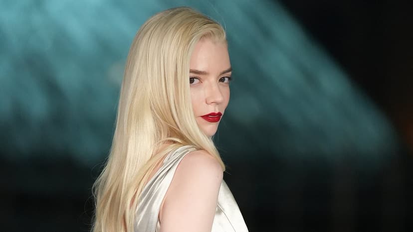 Anya Taylor-Joy Stuns at Louvre Gala