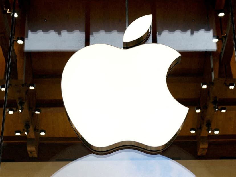 Apple Reclaims Top Spot From Nvidia on AI Market Shift