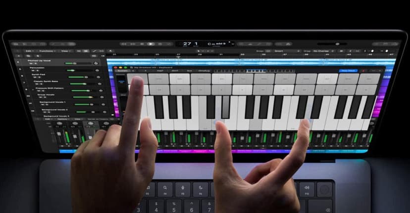 Apple Unveils Touchscreen MacBook Pro with Dynamic Island