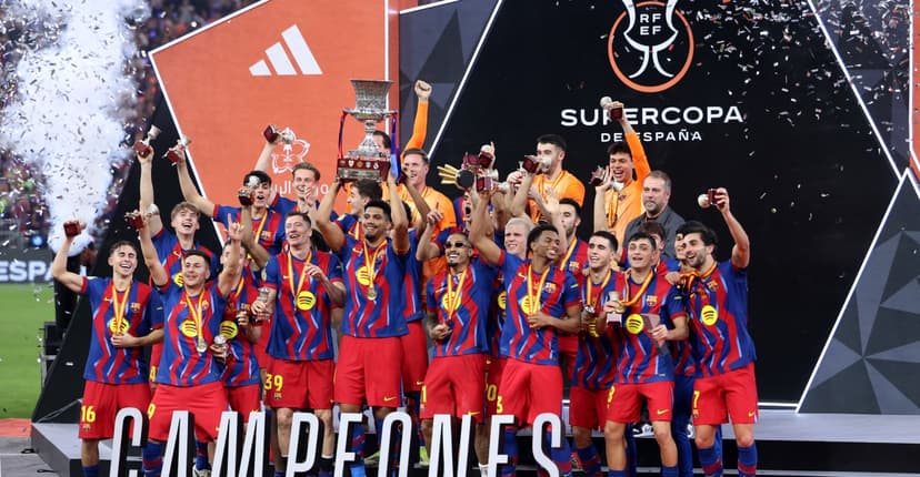 Araujo Returns: Barcelona Star Lifts Trophy After Mental Health Break